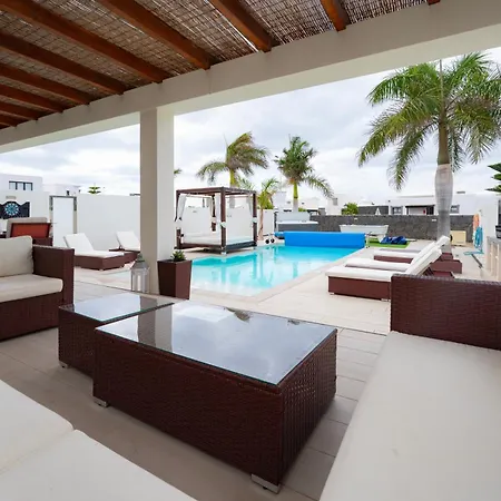 Crisbel Y Lorena By Armonia 别墅