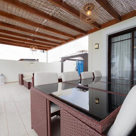 Crisbel Y Lorena By Armonia 别墅