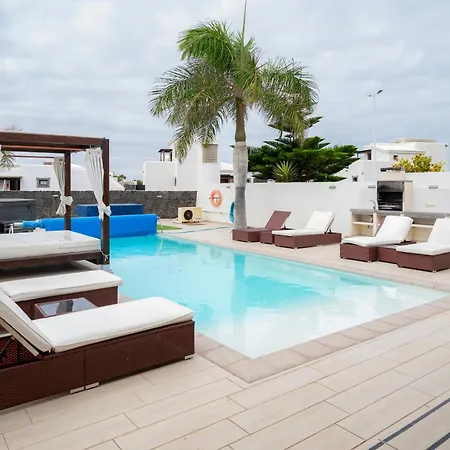 Crisbel Y Lorena By Armonia 别墅