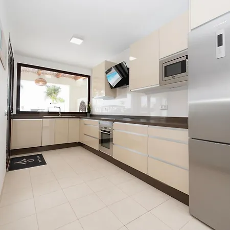 Crisbel Y Lorena By Armonia Vila Playa Blanca (Lanzarote)