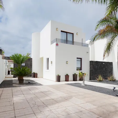 Vila Crisbel Y Lorena By Armonia